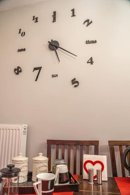 Kozani Hideaway For 2! Apartment Exterior photo